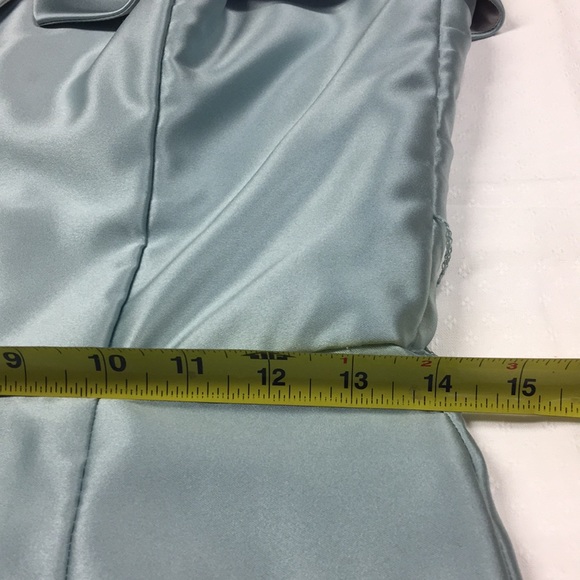 Mid knee satin dress - Picture 8 of 8